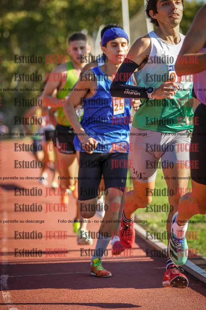 Fotos de los 3000 m llanos de varones