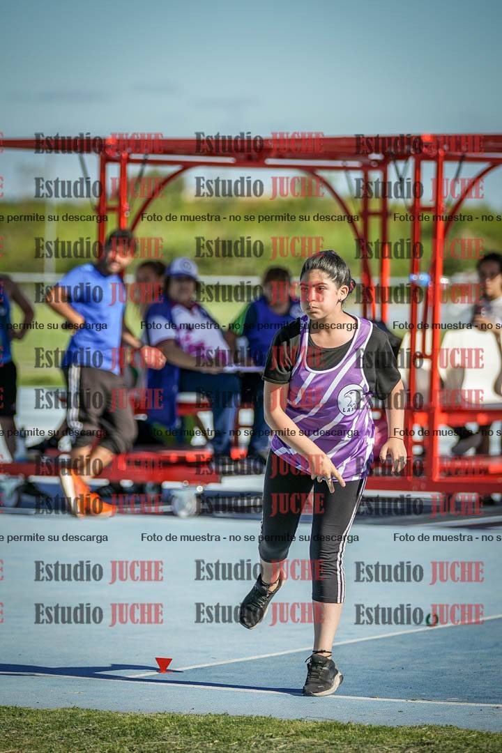 Fotos del lanzamiento de la jabalina de mujeres y varones - U14