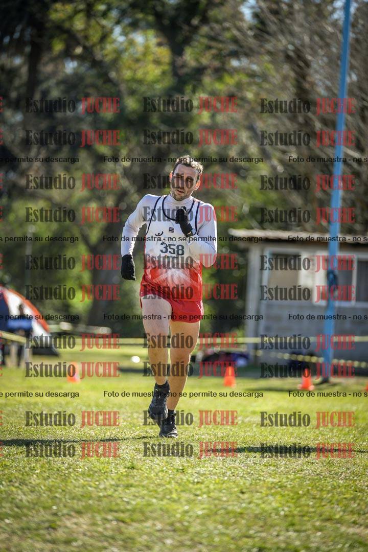 Fotos de la llegada del cross de 8000 m