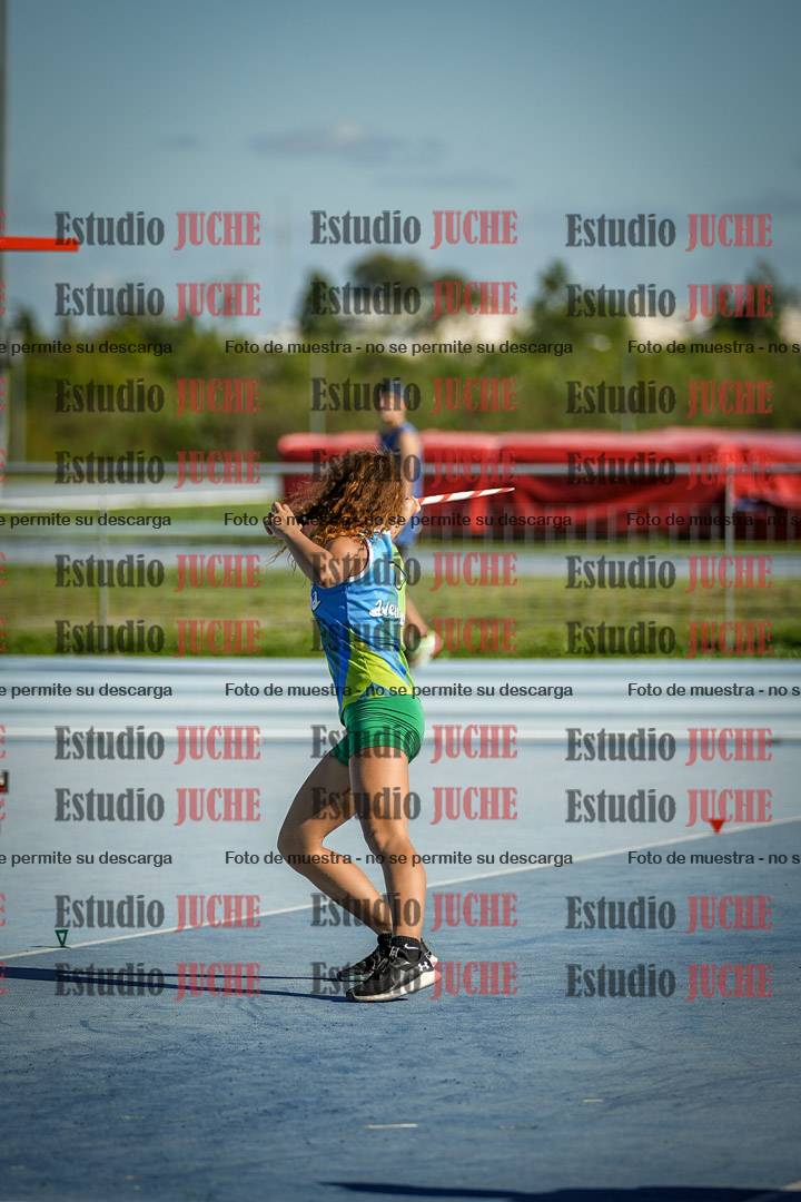 Fotos del lanzamiento de la jabalina de mujeres y varones - U14