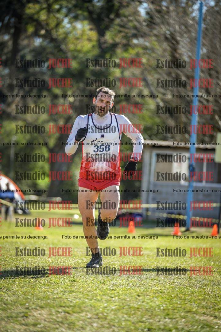 Fotos de la llegada del cross de 8000 m