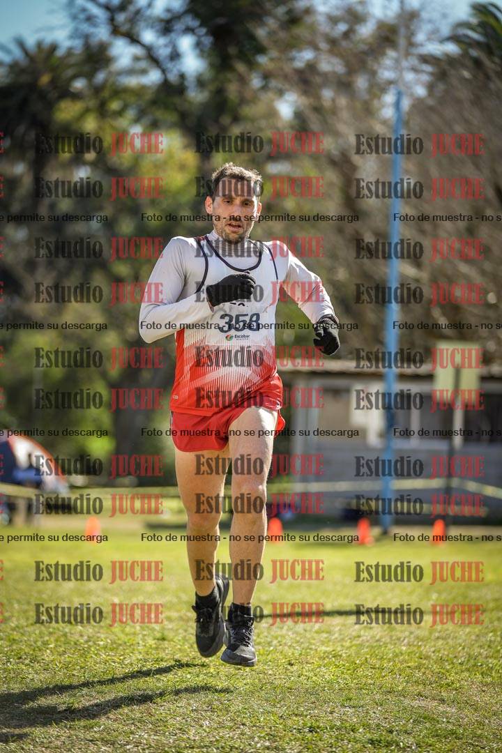 Fotos de la llegada del cross de 8000 m