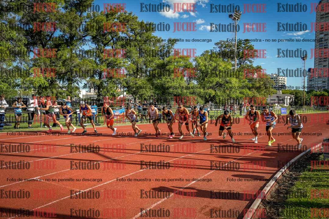 Fotos de los 3000 m llanos de varones