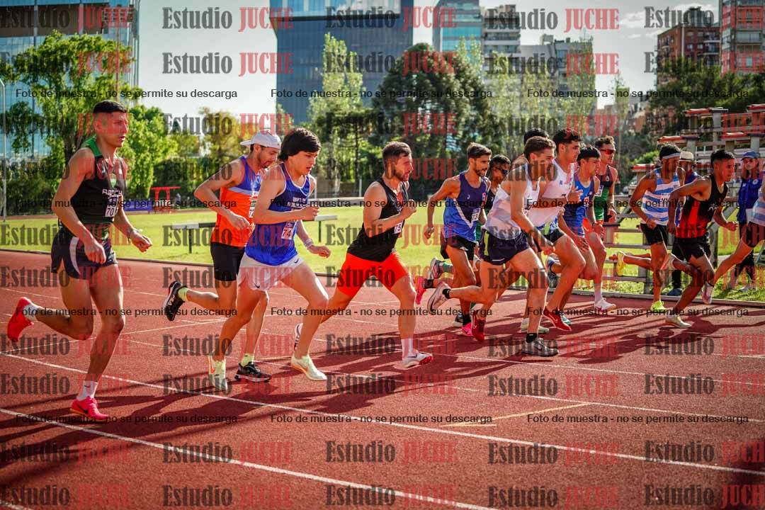 Fotos de los 3000 m llanos de varones