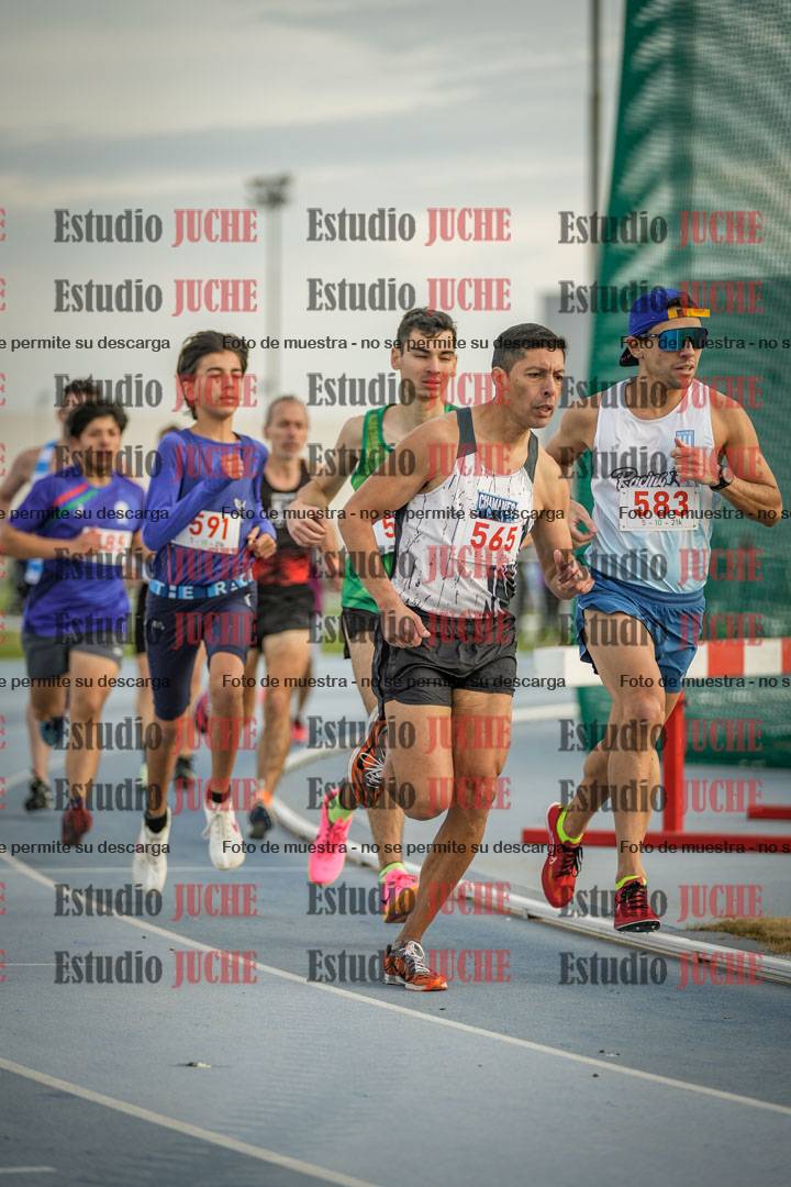 Fotos de los 1500 m llanos de varones