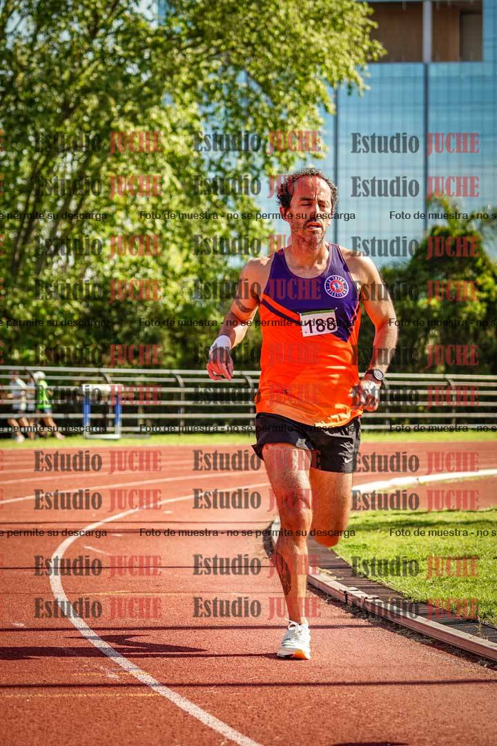 Fotos de los 5000 m llanos de mujeres y varones