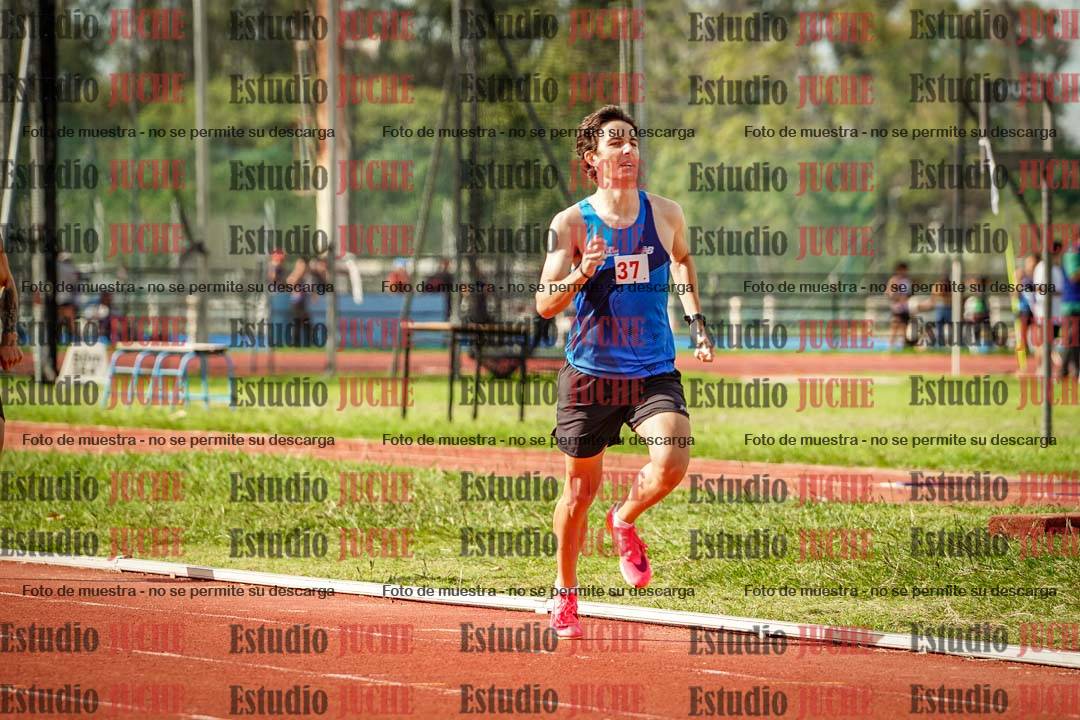 Fotos de los 800 m llanos de varones