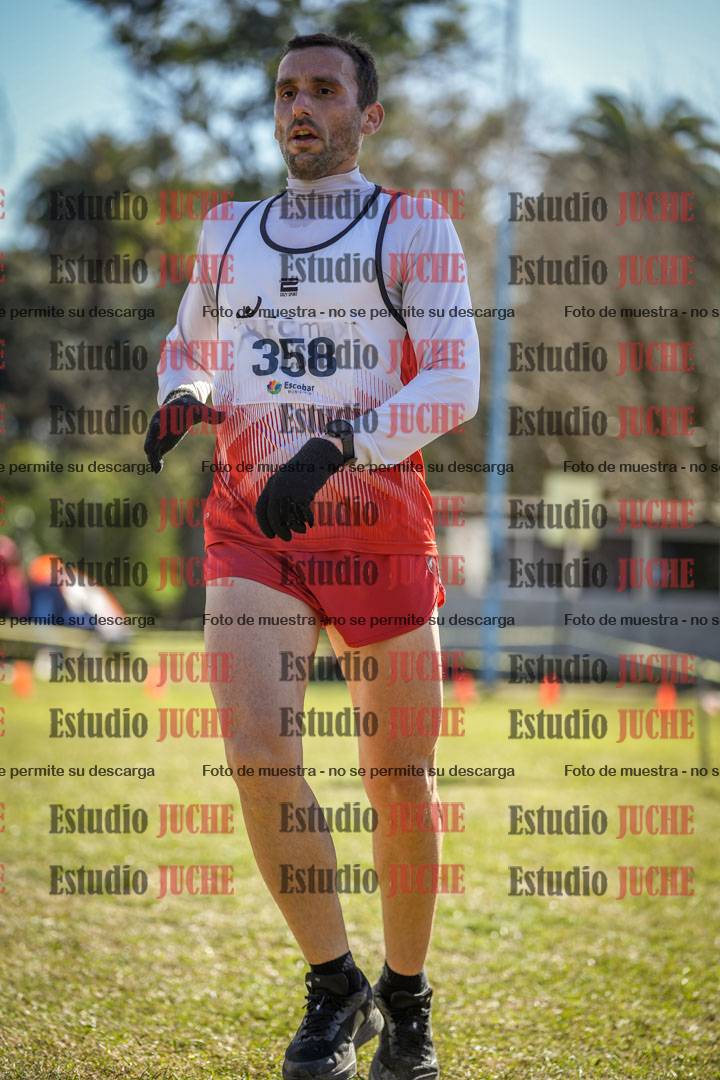 Fotos de la llegada del cross de 8000 m