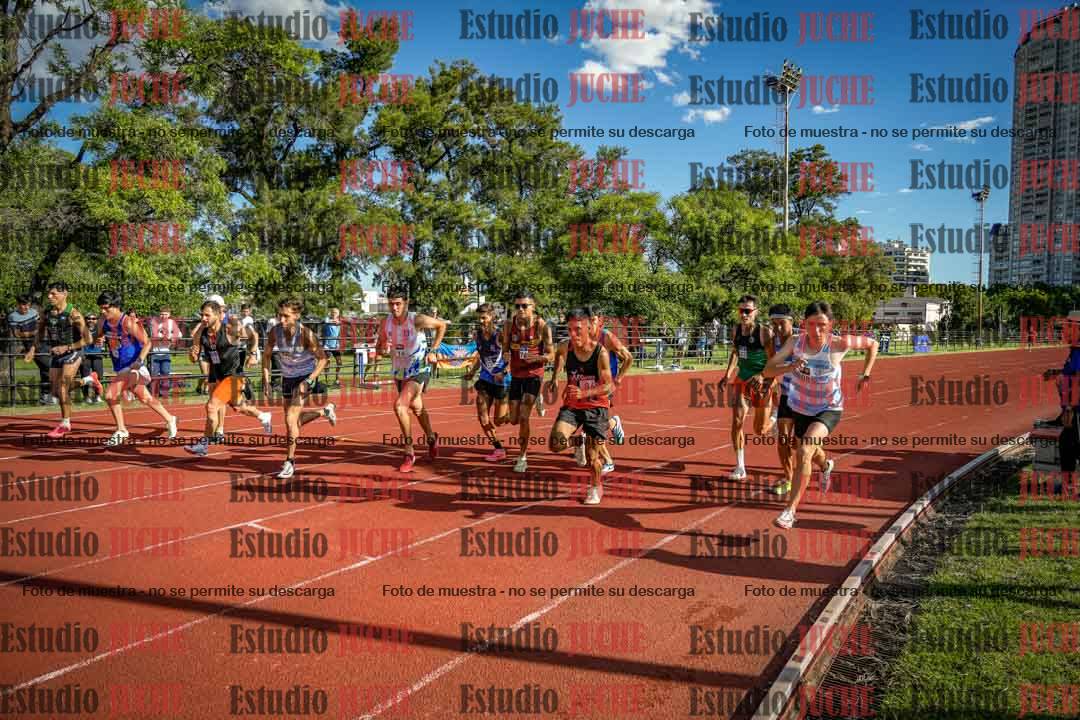 Fotos de los 3000 m llanos de varones