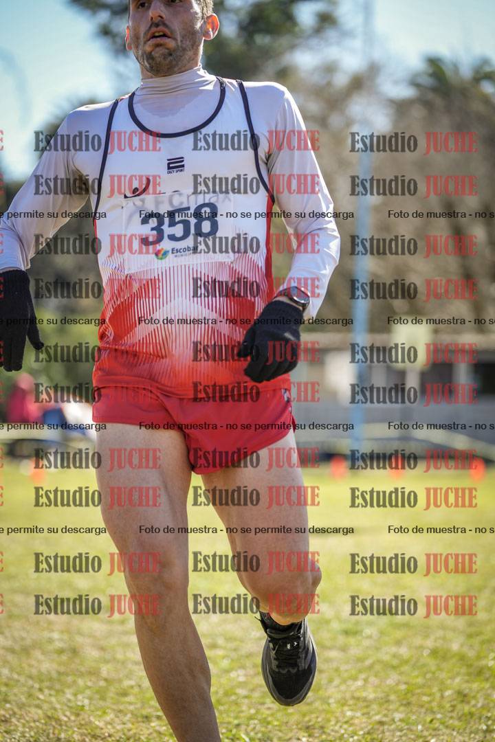Fotos de la llegada del cross de 8000 m