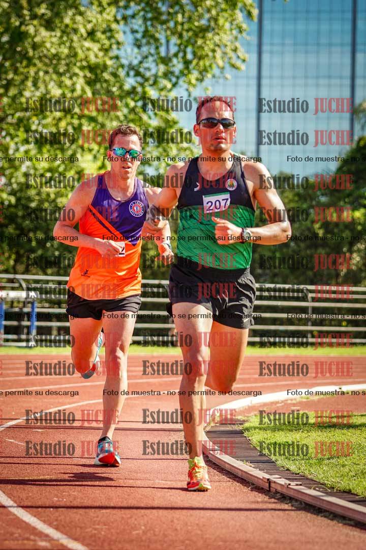 Fotos de los 5000 m llanos de mujeres y varones