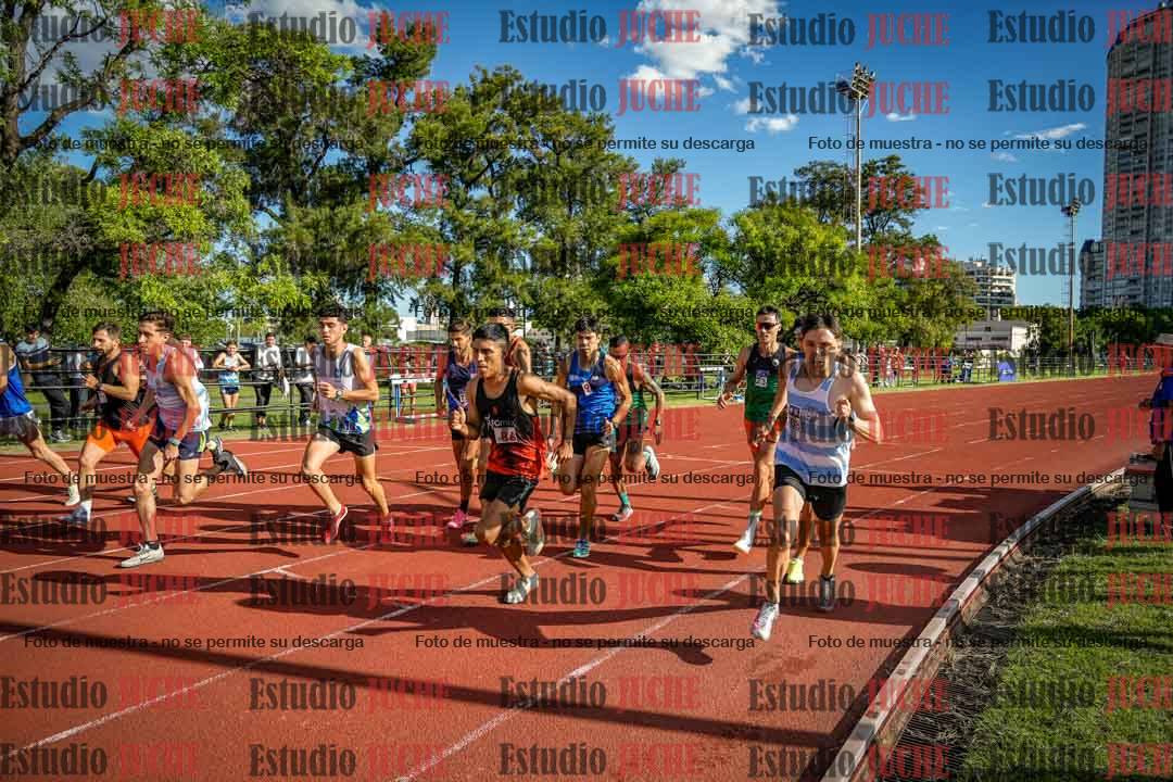 Fotos de los 3000 m llanos de varones