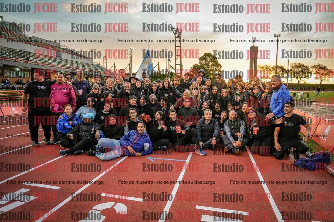 Fotos de algunos extras y podios del día 3