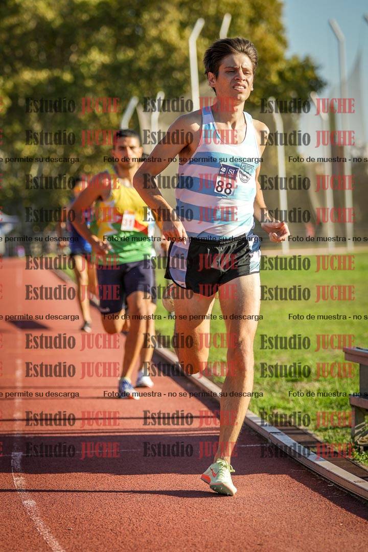 Fotos de los 3000 m llanos de varones