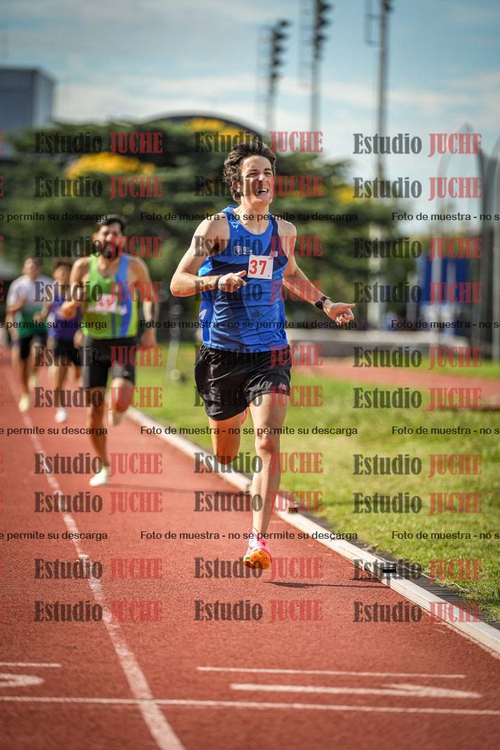 Fotos de los 800 m llanos de varones