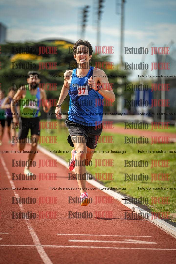 Fotos de los 800 m llanos de varones