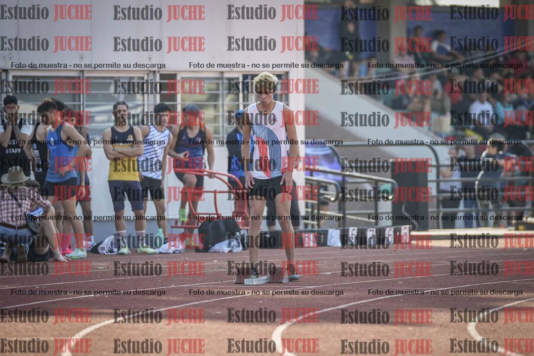 Fotos de los 400 m con vallas de varones