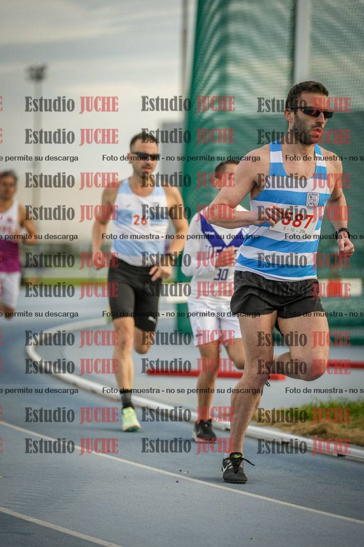 Fotos de los 1500 m llanos de varones