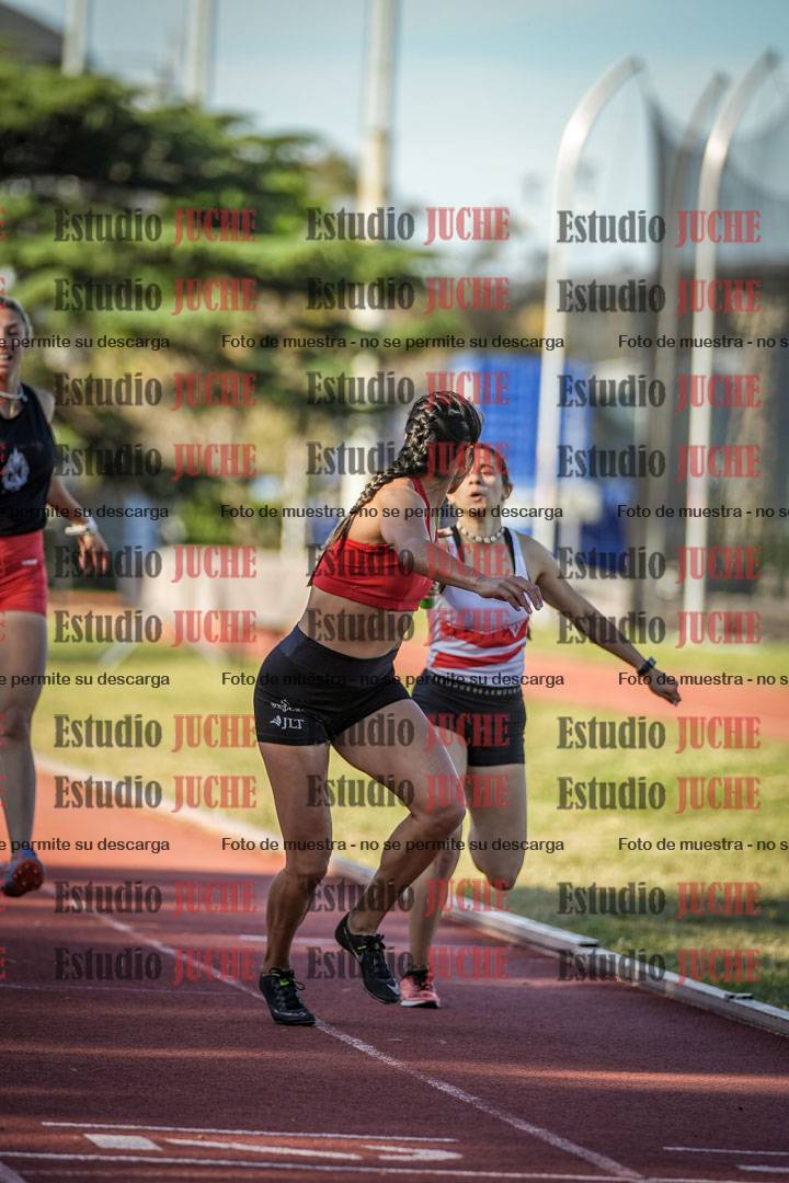 Fotos de las Postas 4x400 m de mujeres