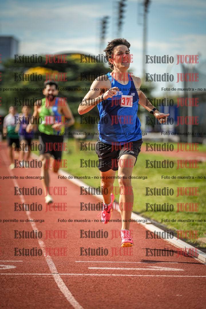 Fotos de los 800 m llanos de varones