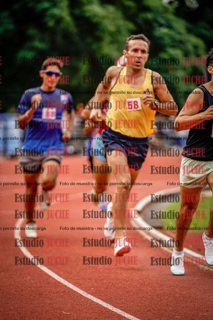 Fotos de los 800 m de varones
