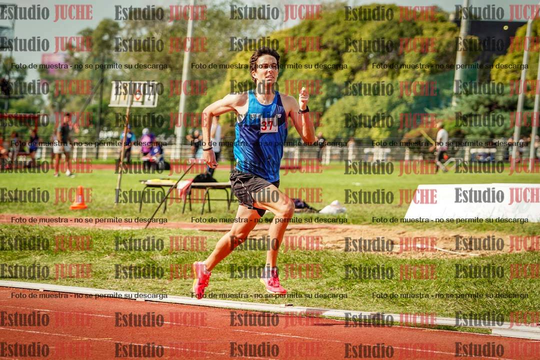 Fotos de los 800 m llanos de varones