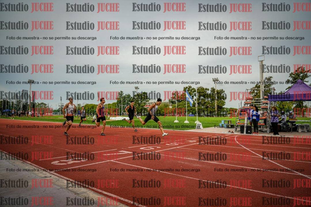 Fotos de los 400 m llanos de varones