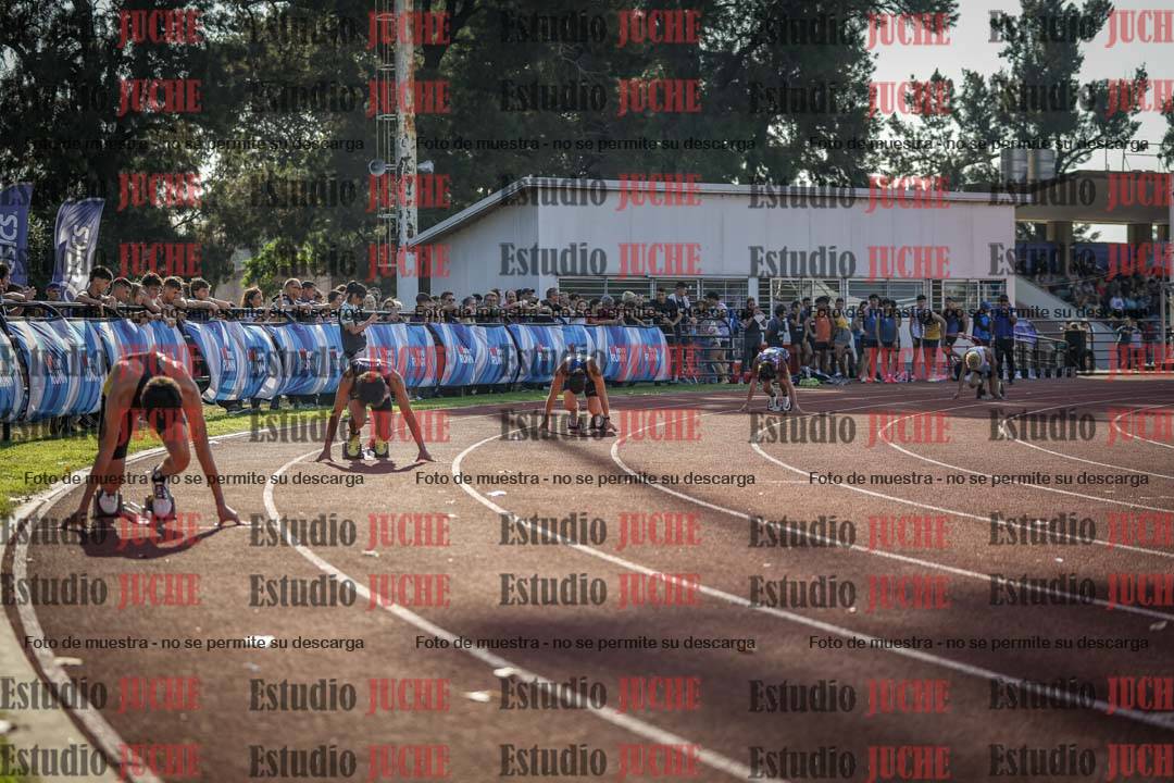 Fotos de los 400 m con vallas de varones