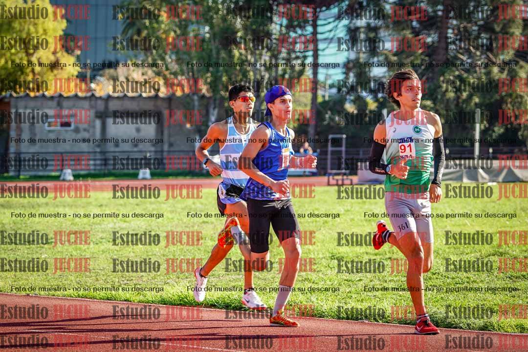 Fotos de los 3000 m llanos de varones