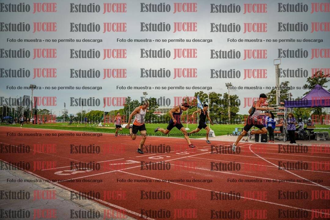 Fotos de los 400 m llanos de varones