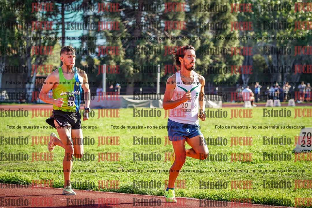 Fotos de los 3000 m llanos de varones