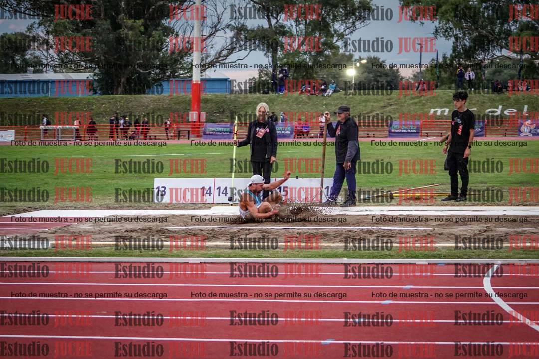 Fotos del salto triple de varones - FINAL