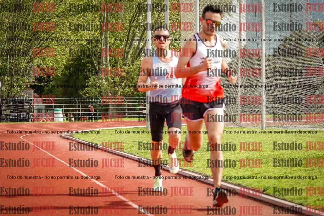 Fotos de los 3000 m llanos de varones