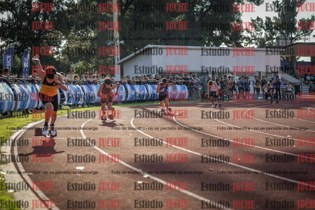 Fotos de los 400 m con vallas de varones