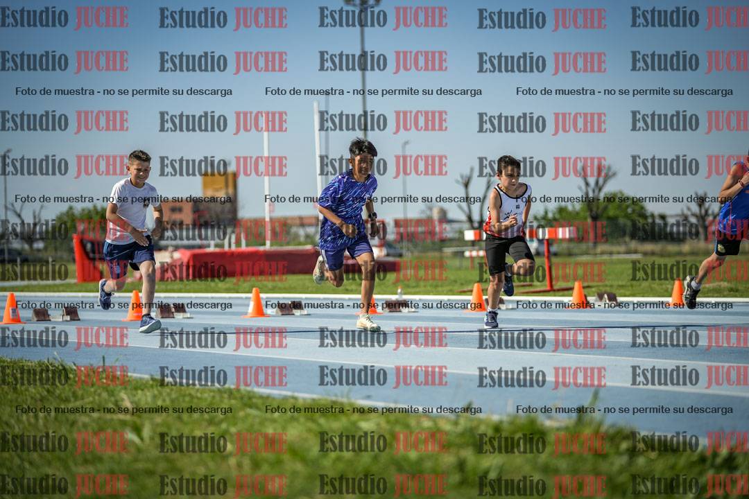 Fotos de los 50 m llanos de varones