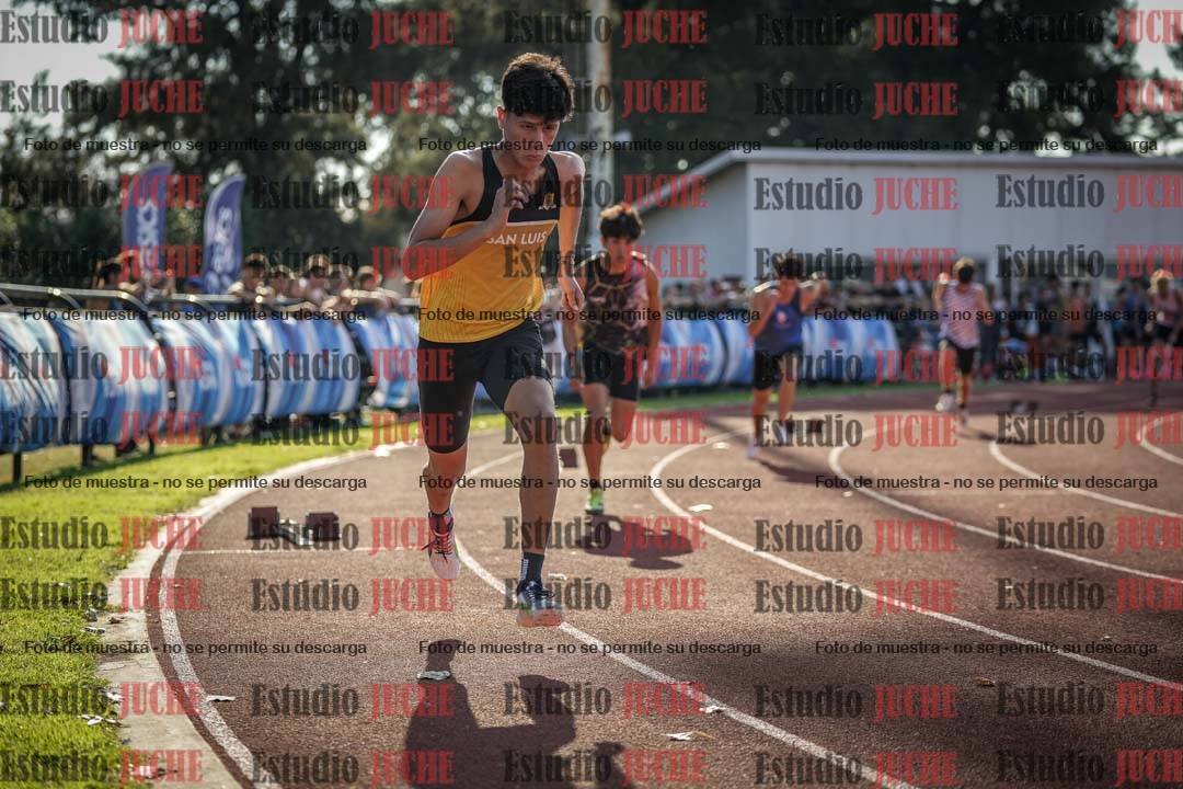 Fotos de los 400 m con vallas de varones
