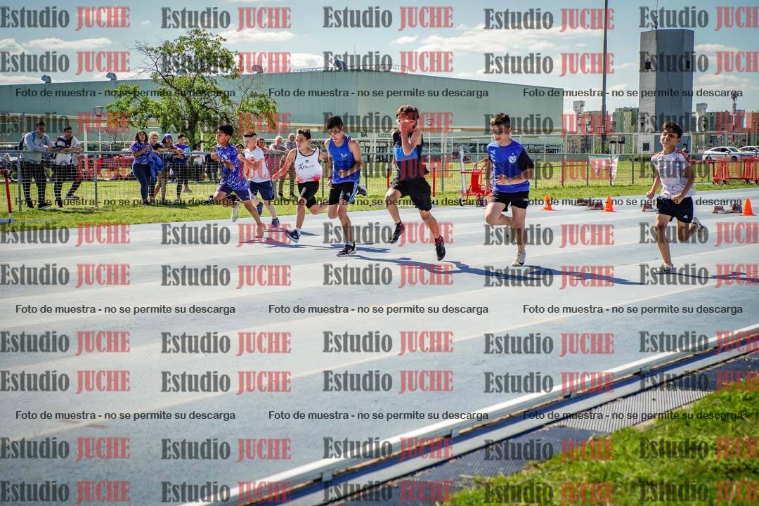 Fotos de los 50 m llanos de varones