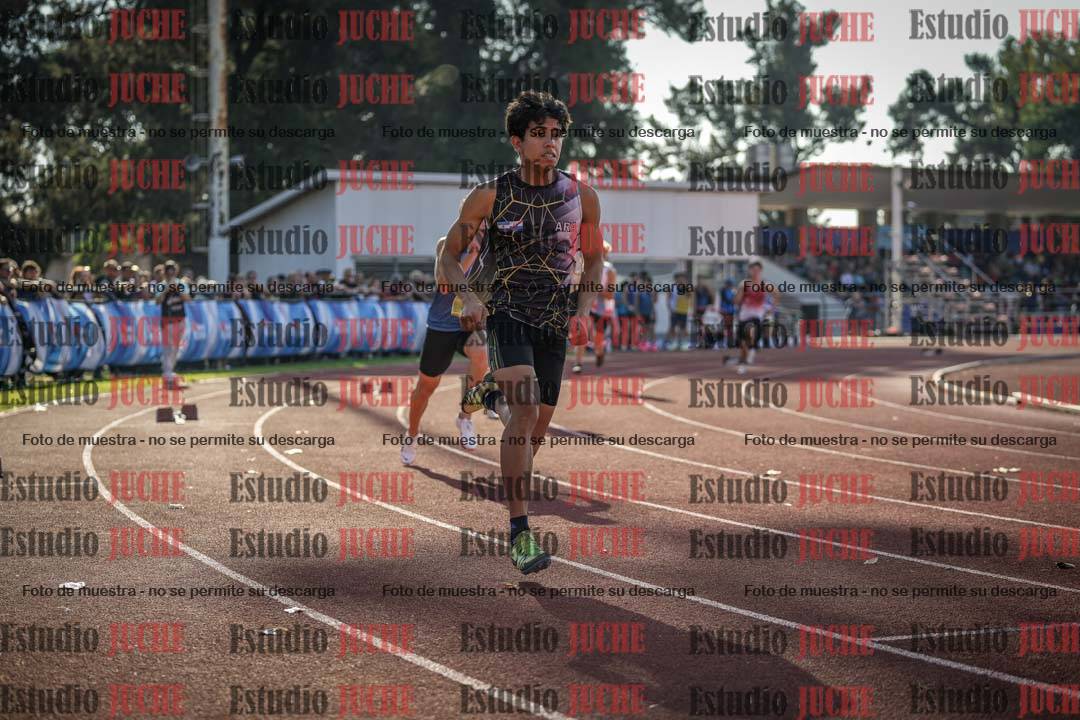 Fotos de los 400 m con vallas de varones