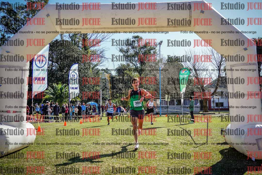 Fotos de la llegada del cross de 8000 m