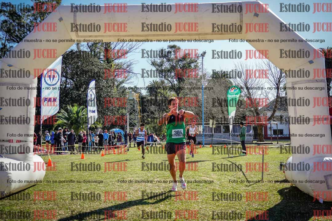 Fotos de la llegada del cross de 8000 m