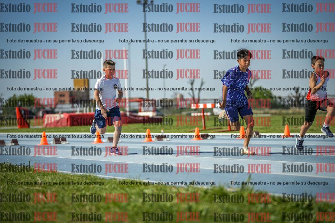 Fotos de los 50 m llanos de varones