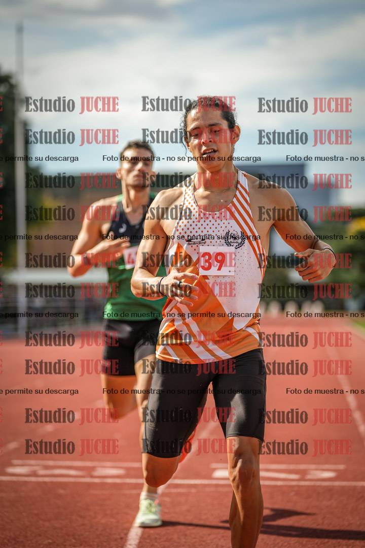 Fotos de los 800 m llanos de varones