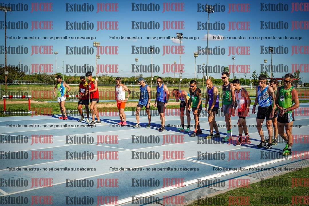 Fotos de los 3000 m llanos de varones