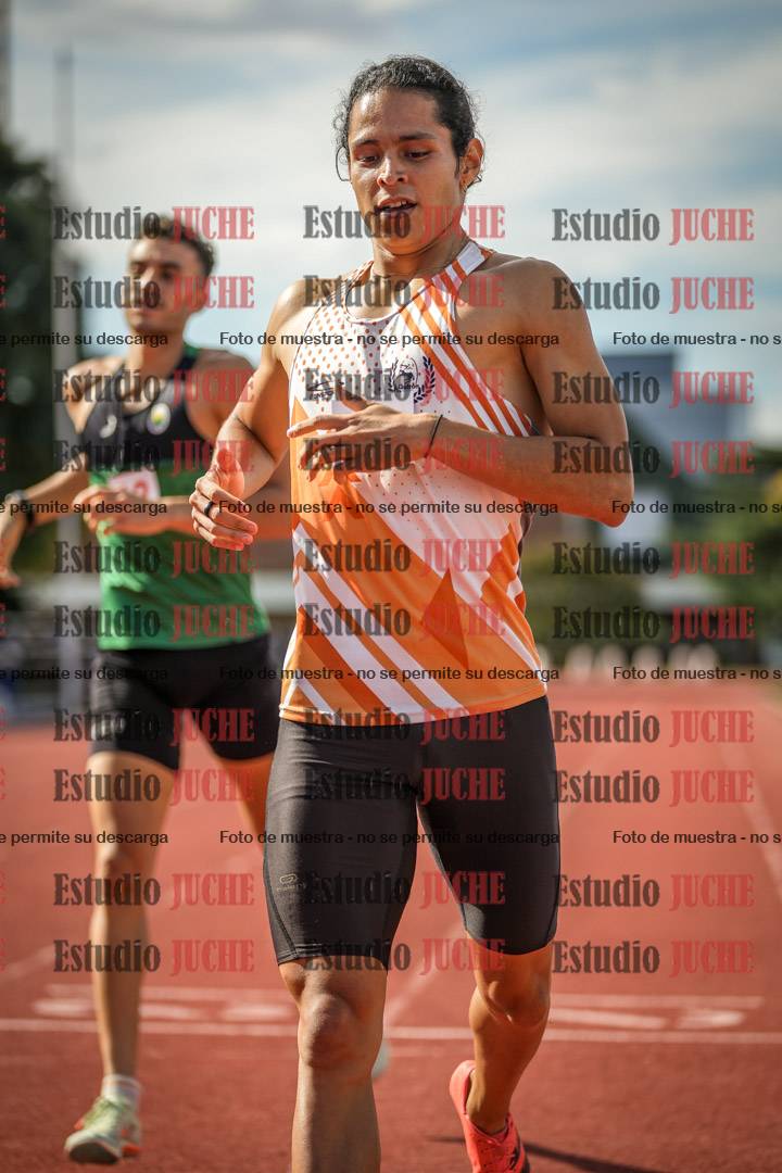Fotos de los 800 m llanos de varones