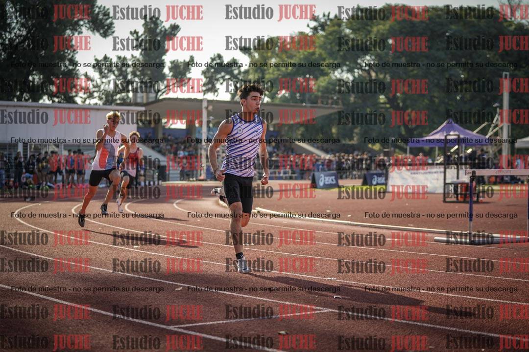Fotos de los 400 m con vallas de varones