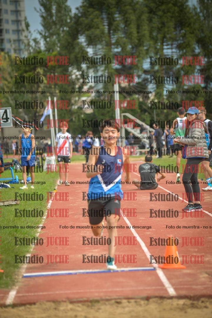 Fotos del salto en largo - varones U16