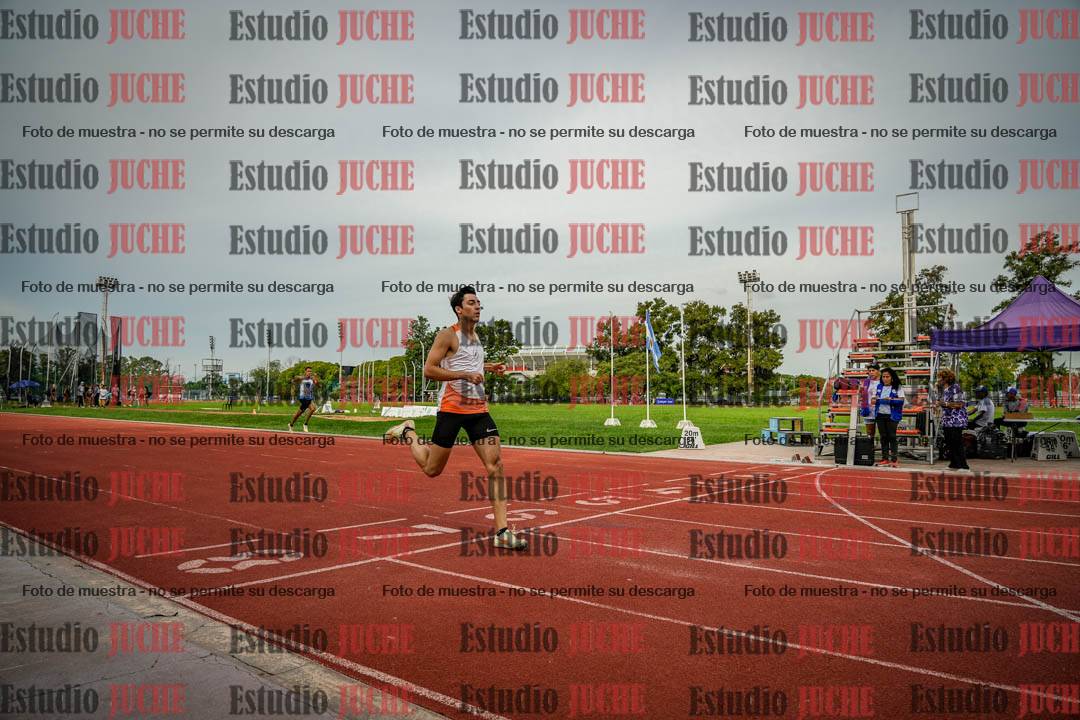 Fotos de los 400 m llanos de varones