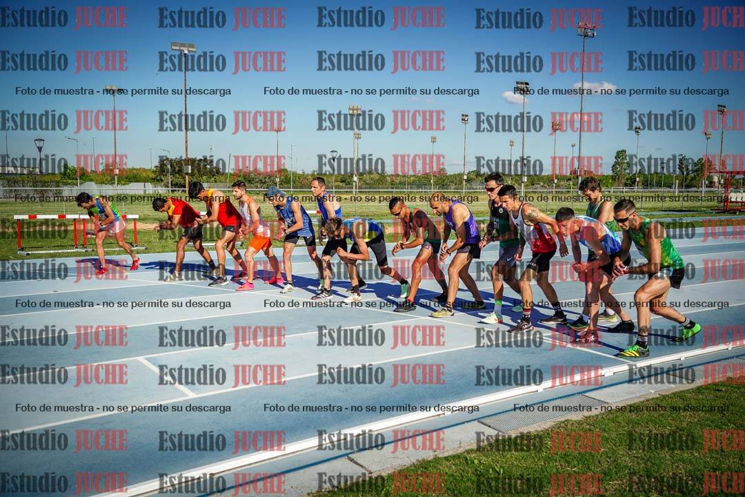 Fotos de los 3000 m llanos de varones