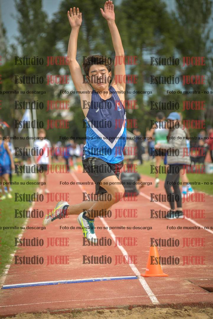 Fotos del salto en largo - varones U16