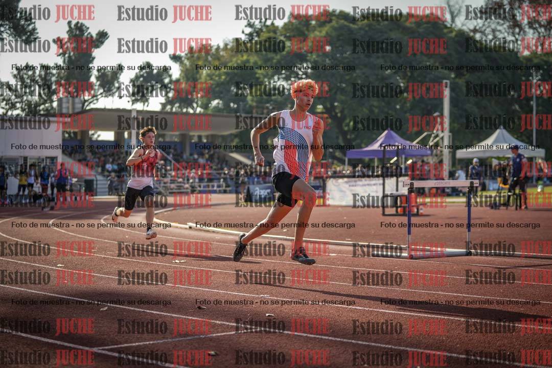 Fotos de los 400 m con vallas de varones